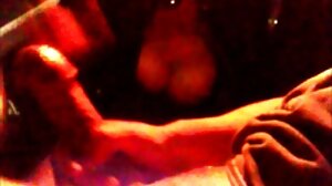 Alina dojrzałe kobiety xxx powoli i zmysłowo przesuwając swoje nagie ciało po ciele Thrill