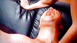 Czarny tyłek piękna sex z dojrzala film nastolatka doggystyling zbliżenie